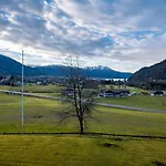 Wolfgangsee - Panorama Blick, Parkplatz, Balkon *