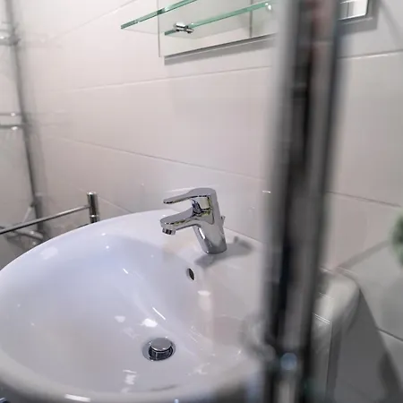 Wolfgangsee - Panorama Blick, Parkplatz, Balkon * Strobl