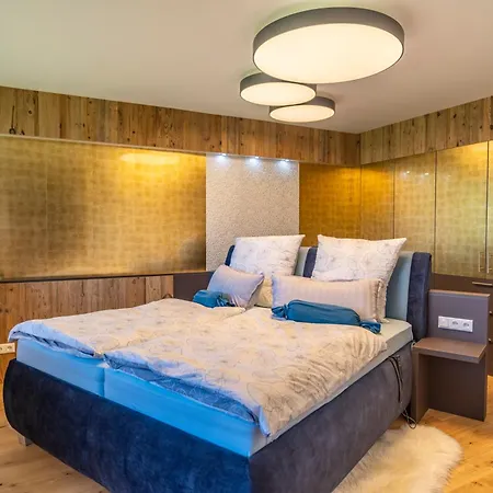 Wolfgangsee - & Bergblick שטרובל