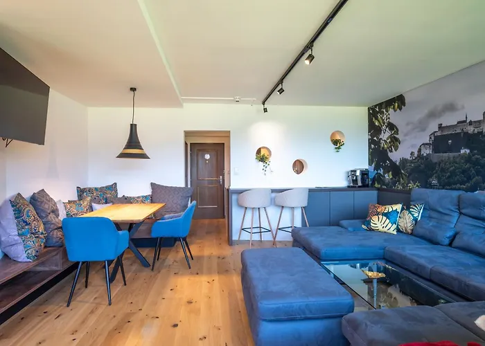 Apartament Wolfgangsee - Panorama Blick, Parkplatz, Balkon Strobl